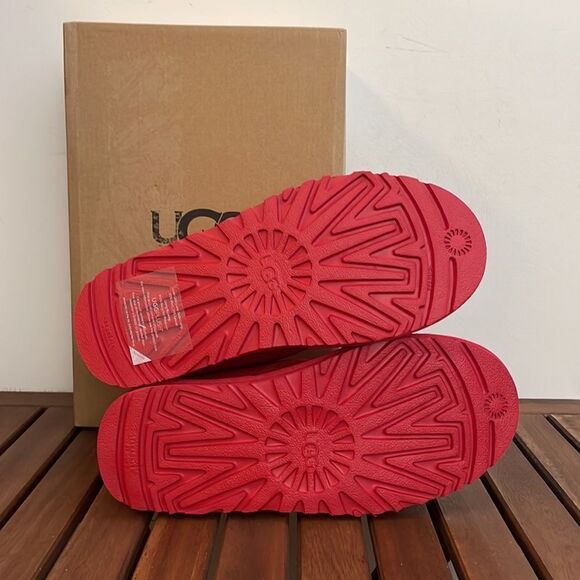 UGG Neumel II Graphic Boots Red Women Size 7 - Picture 10 of 15